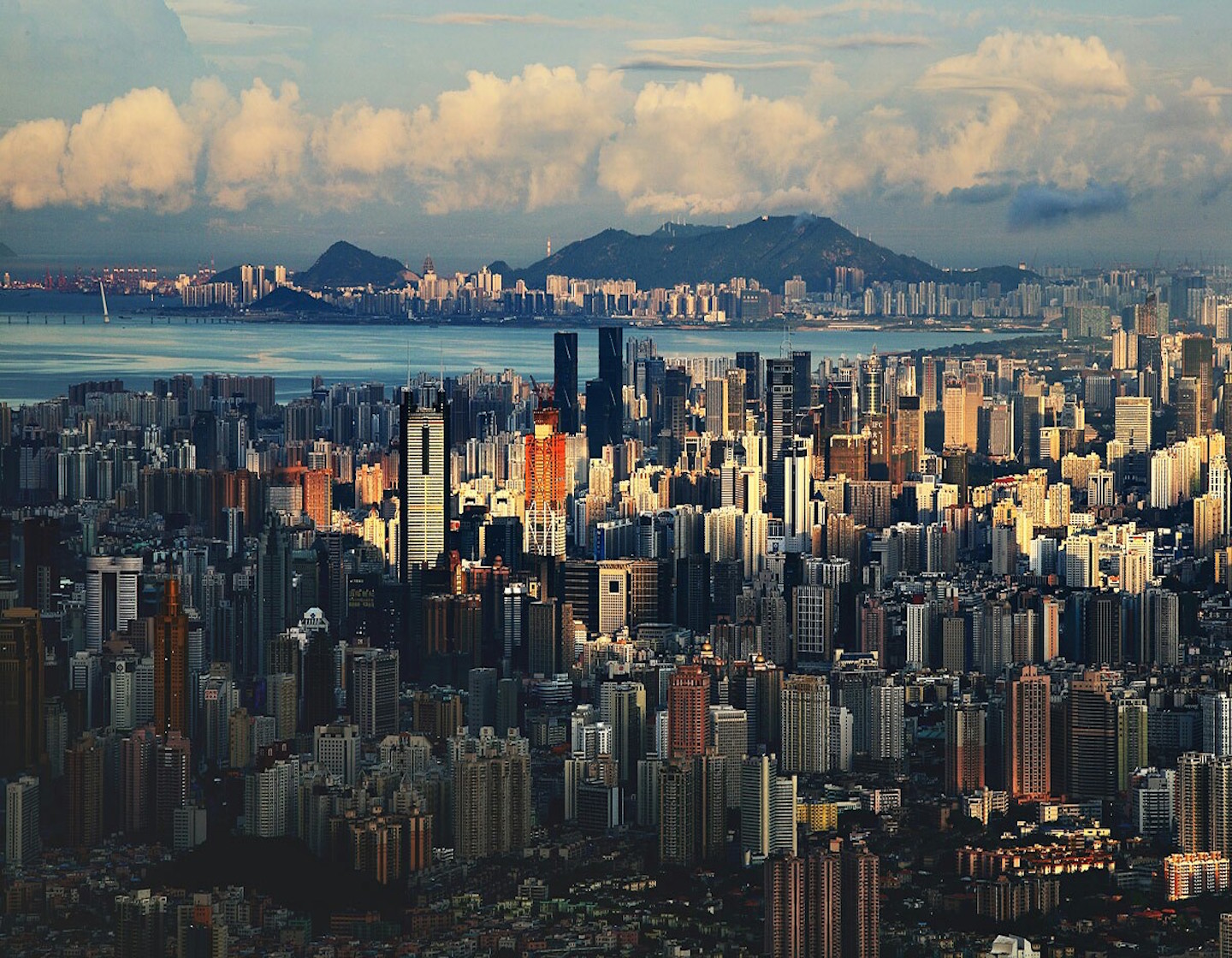 Shenzhen Water Club Group: How do they usually work? Learn all you need to know before you go.
