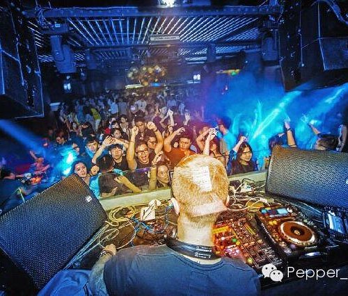 Which Shenzhen high-end entertainment club is right for you? We compare a few top choices here.