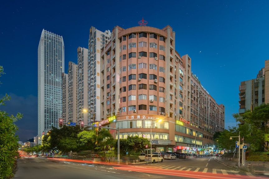 What star rating is Guangzhou Yizhi Hotel? Get the answer.