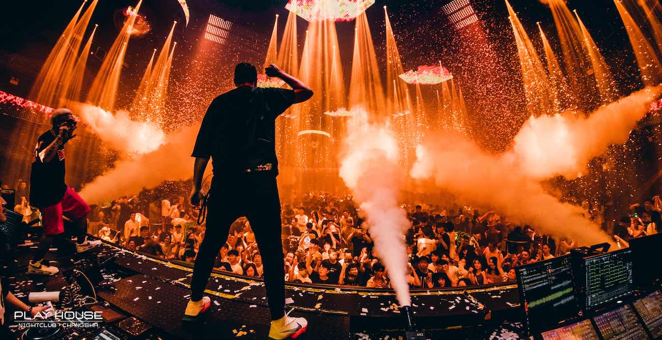Are Shanghai high-end clubs very expensive? Understand the costs and what you get for your money.