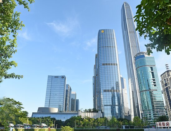 Shenzhen Futian Hotel near popular spots? Book a hotel in a great location with our easy ways.